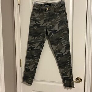 Express Camo Skinny Jeans in Olive Green & Gray